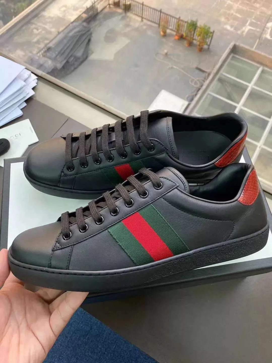 👟👟Ex-factory price 420👟👟 Newly upgraded high version of men's and women's wear, (GUCCI) official website's latest casual and fashionable couple shoes, hot style The style is simple and elegant, exclusive for couples. Unique official website latest brand elements 👑 original Gucci decoration, fashionable and generous, original material cowhide ✅ sheepskin lining, official website designated wear-resistant casual outsole, real-life photos of classic models in the counter, women's 35-40, men's 38--44 sizes